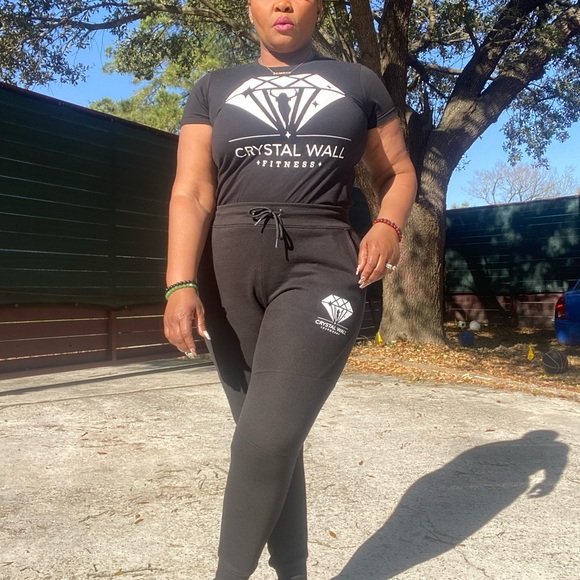 CWF Black LOGO T-shirt - Picture 4 of 4